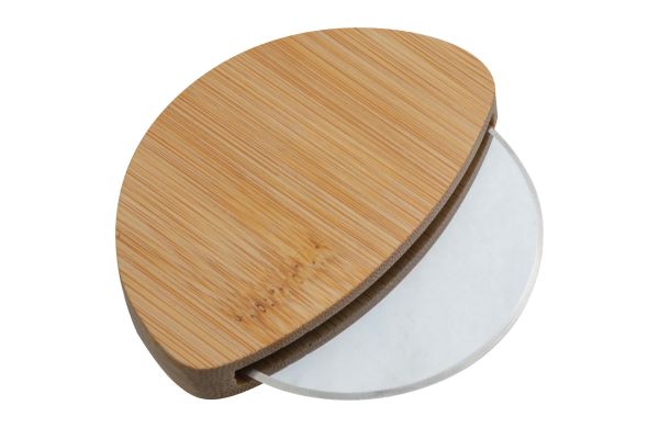 Pizzaschneider-aus-Bambus-beige